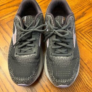 Brooks Ghost 14 Charcoal and White Sneakers